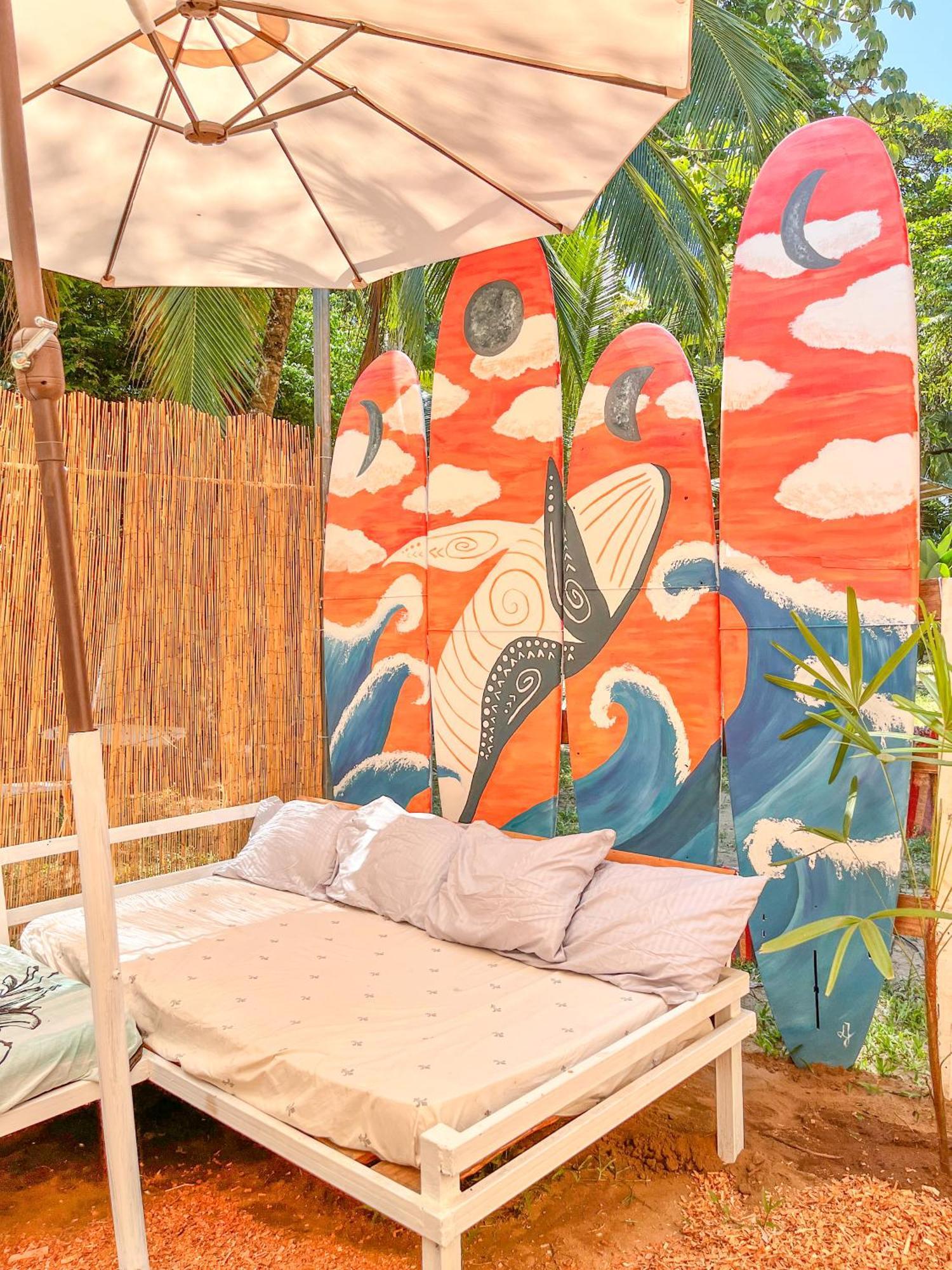 Nomadic Surf Camp Hostel Uvita Buitenkant foto